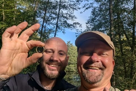 Ring in Brasilien am Strand verloren