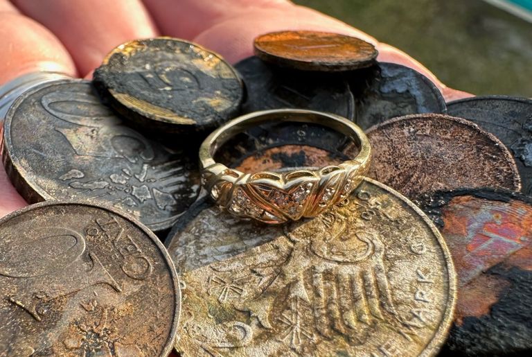 Ring im See verloren