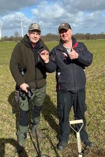 Ehering auf dem Feld verloren