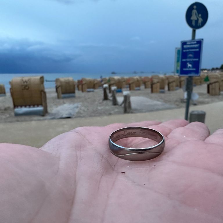 Ehering im Sand gefunden