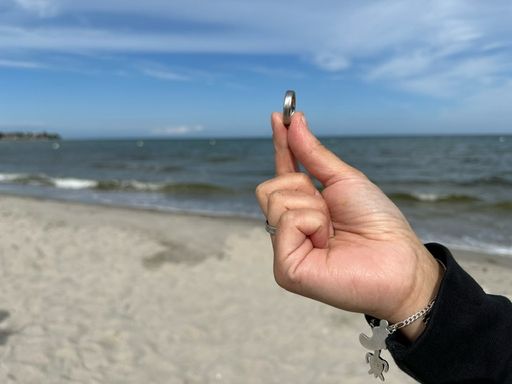 Ehering am Strand verloren