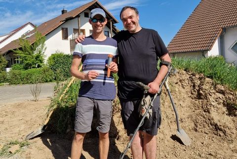 Ehering bei der Gartenarbeit verloren