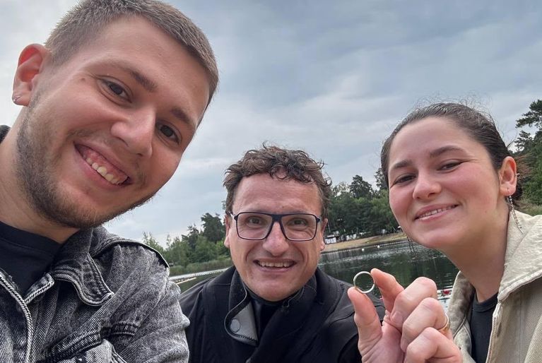 Ring im See verloren