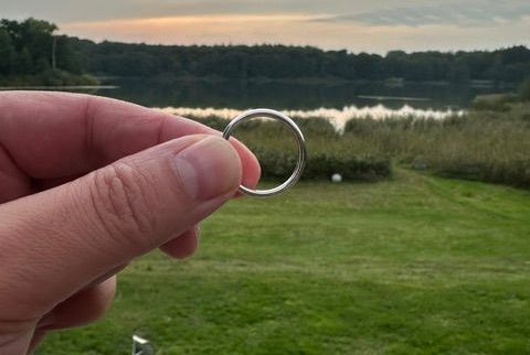 Ring im See verloren