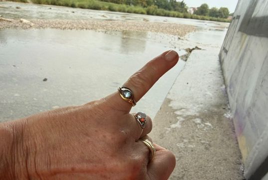 Ring im Fluss gefunden